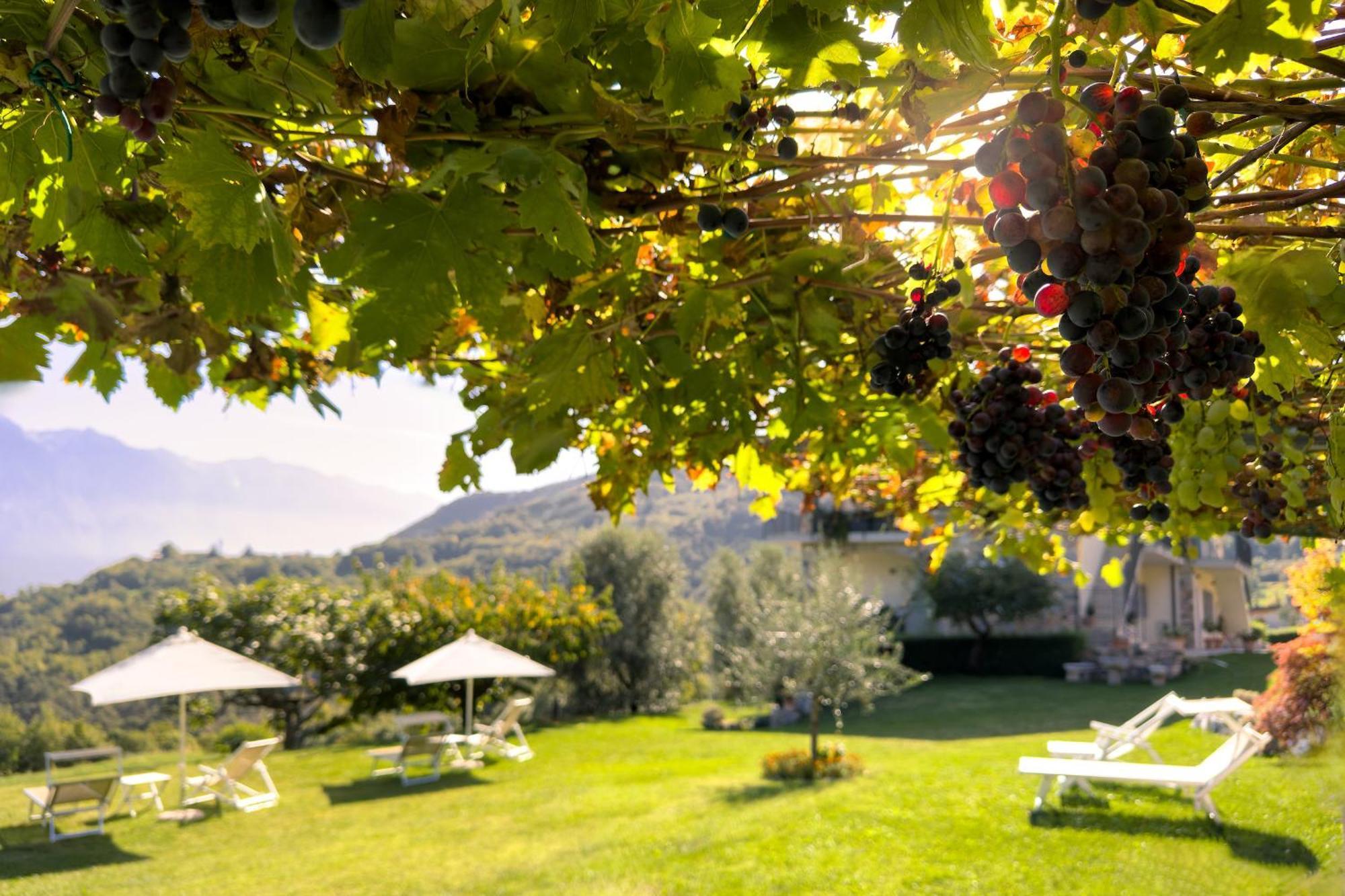 Mos Country House Tremosine Exterior photo