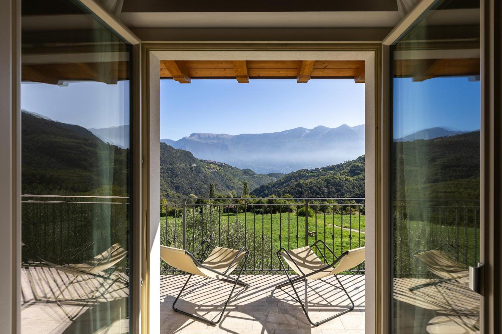 Mos Country House Tremosine Exterior photo